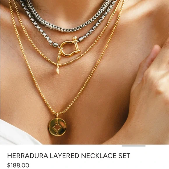 Artizan Joyería Herradura Two-Tone Layered Necklace — Gold & Silver - Picture 6 of 11
